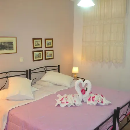 Takis On A With Private Garden And Sea View Appartement