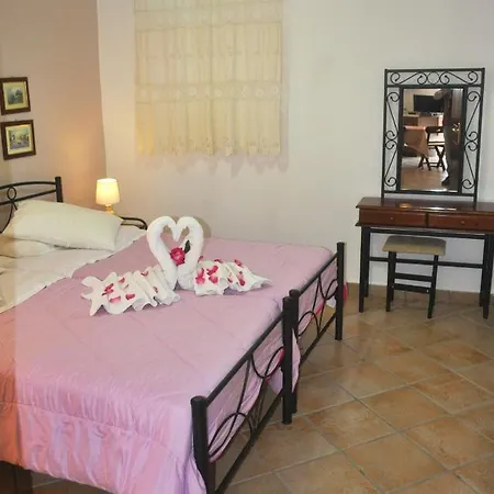 Appartement Takis On A With Private Garden And Sea View