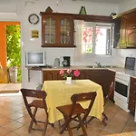 Takis On A With Private Garden And Sea View Appartement *