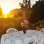 Takis On A With Private Garden And Sea View Appartement