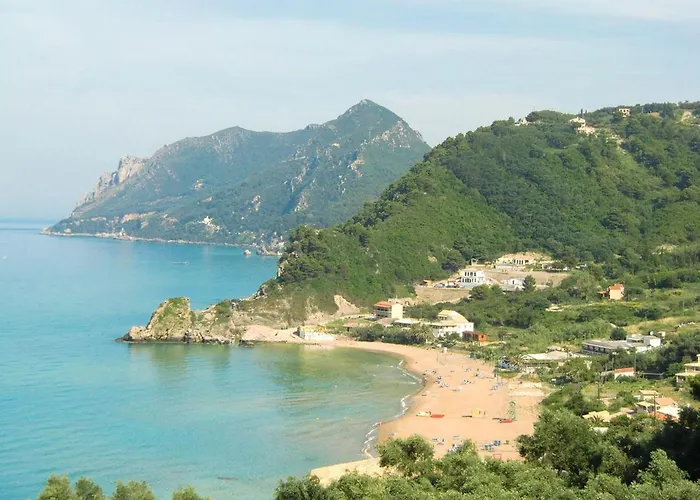 Daire Takis On A With Private Garden And Sea View *